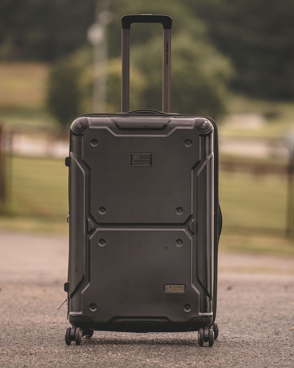 ARMOR 21" Carry-on Luggage