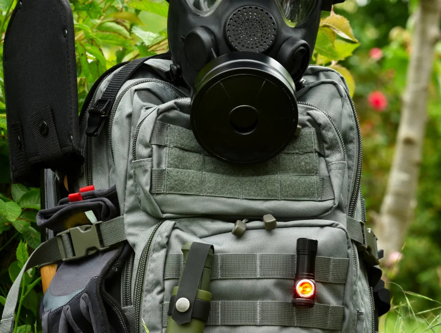 13 Essentials to Put in a Bug Out Bag