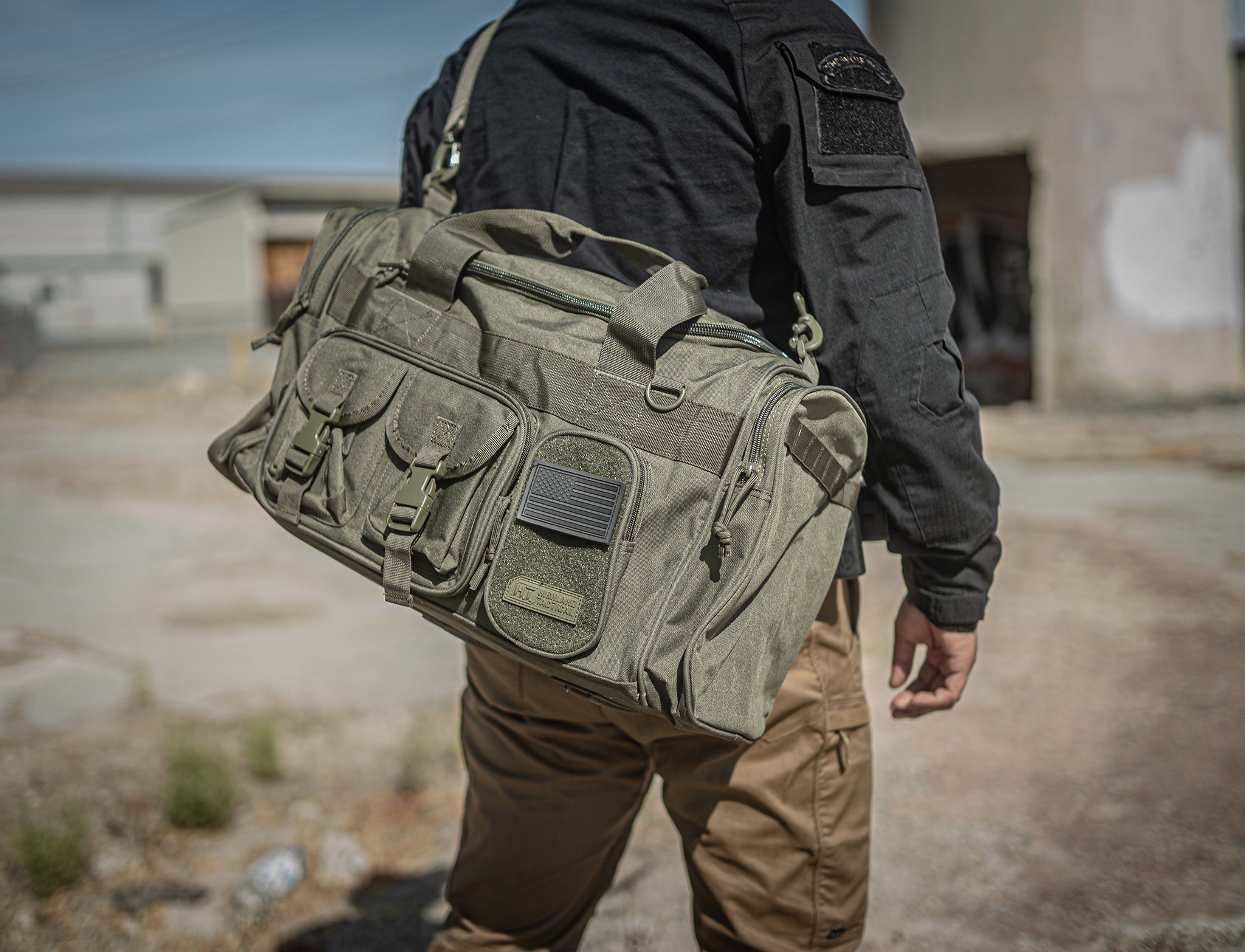 Highland Tactical 30 Squad Large Tactical Rolling Duffel Bag, Desert