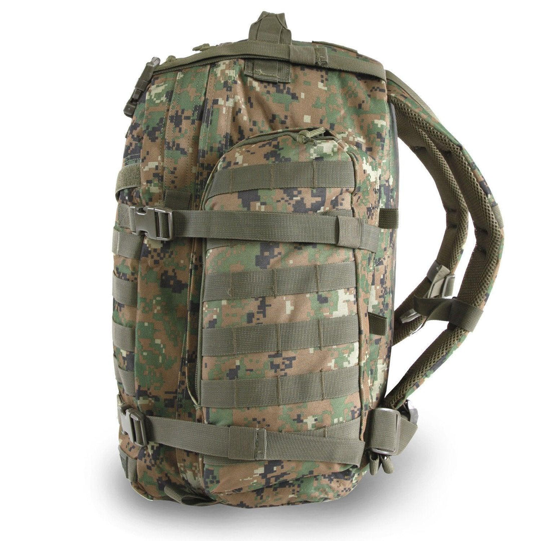 allintitle camouflage hiking backpack Realtree Herschel Little America The adjustable padded shoulder straps allintitle camouflage hiking backpack Moxule